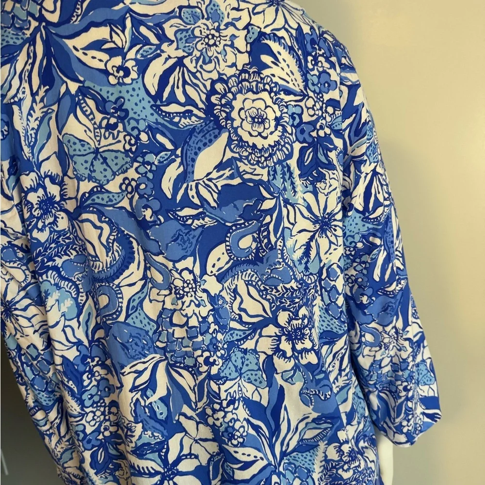 Lilly Pulitzer Blue Floral V-Neck Women's Tunic - Picture 3 of 8